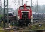 In Schlangenlinie durch Wanne-Eickel, 363 649-5 mit Ihrem Rangierauftrag.  23.09.2008