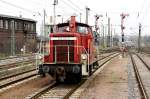 Beim rangieren im Chemnitzer Bahnhof erwicht, 363 151-2, das die sich berhaupt zum Wochenende im Areal bewegt? Bald wird das Stw.3, links, sowie die Flgelsignale der Vergangenheit angehren !!! 