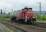 363 240-3 ist mit einem Kesselwagen am 06.06.2012 bei Kaiserslautern-Pfaffwerk