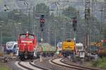 Am 11.8.12 war EBM Cargo 363 162 bei Bauarbeiten in Brackwede ttig.Die im Hintergrund zu sehende ERB und NWB warteten genau wie mein ICE nach Berlin ca 90 Minuten auf Weiterfahrt da der im Bild