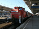 363 163 rangierte,am 01.Oktober 2011,den Nachtzug,aus München auf Gleis 21,in Berlin Lichtenberg.
