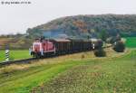 364 862 fuhr am 27.10.00 mit ihrem morgendlichen Gterzug nach Rothenburg an den Vorsignaltafeln des Steinacher Einfahrsignals vorbei.