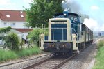Museums-Zug mit 364 514-0 (Rangier-Diesellok) am 17. Juli 2016 auf der Schönbuchbahn in Holzgerlingen.