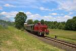 V60 447 mit Sonderzug und V36 406 am Ende am 21.05.18 bei Königstein Schneidhain