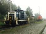 364 910-0 (Hintergrund 365 838-2) in Esch bei Ibbenbren am 17-9-2000.