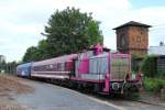 RSE 364-CL 428 mit einem Euro-Express(56 80 50-80056-0) und einem Schlafwagen(61 85 06-70 251-2) am 1.9.2012 in Beuel