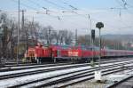  Bundesbahnklassiker  unter sich: Die kleine 365 683-2 steht am 7.1.2010 neben der groen 218 443-0. Beide Loks sind im Besitz der RAB und konnten hier in ihrem  Heimatbahnhof  Ulm aufgenommen werden.