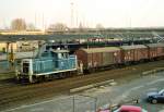 365 160 mit Rangierfahrt zum Güterbahnhof am 30.03.1994 in Hamburg-Harburg