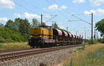 423 002 der LTB führte am 18.06.19 einige Schotterwagen durch Greppin Richtung Dessau.