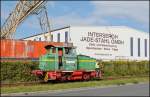 Eine Unbekannte BR 3 439 (Deutz KG 275 B) ist auf den Privatgleisen der Interseroh Jade Stahl GmbH mit Rangierarbeiten beschäftigt. 03/09/2014 Wilhelmshaven