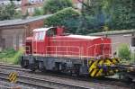 Am 12.08.2014 fuhr 512 011 mit einem Leerzug-Containertragwagen durch Hamburg-Harburg.