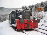 Eine Kf (BR 310 734) an der Talstation der Oberweibacher Bergbahn, gleichzeitig Station  Obstfelderschmiede  der Schwarzatalbahn.