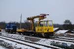 Am 26.01.2013 stand dieses Oberleitungsrevisionsfahrzeug im Bahnhof Vollrathsruhe zusammen mit V 22 SP 030 abgestellt und wartete auf seine nchste Aufgabe.