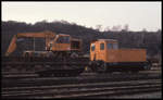 Lok 312121 war am 18.2.1993 im Bahnhof Sandersleben im Bauzug Dienst zu beobachten.