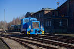 102 003 ist an diesem Tag neben dem Akkutriebwagen die Verschublokomotive f�r die rollf�higen Museumsst�cke - Chemnitz-Hilbersdorf, 12.03.2022