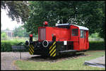 Diese Köf II stand am 8.7.2006 als Denkmal Lok 5 Gmeinder vor den Werksanlagen der Südwestdeutschen Salzwerke in Bad Friedrichshall.