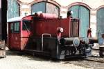 Kf 323 352-5 auf Bahnhof Quakenbrck am 29-8-1994.