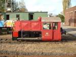 323 617-1 am 26.10.2005 im ehem. Bw Gelsenkirchen-Bismarck. Aufgenommen vor der  V-Halle  in der die Historische Eisenbahn Gelsenkirchen (HEG) heimisch ist. Die Lokomotive ist im Besitz der Arbeitsgemeinschaft Historische Eisenbahnfahrzeuge (AGHE) und der HEG als Dauerleihgabe berlassen worden. Die Lok befindet sich in Persnlicher Pflege durch meine Person.