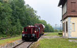 323 593 mit dem G 1002 (F�tzen - Zollhaus-Blumberg) beim Halt im Bahnhof Epfenhofen 22.8.26