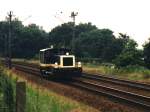 Kf BR 332 auf die Hauptbahn zwischen Kaldenkirchen und Venlo bei Venlo (die Niederlande) am 10-8-1987. Der Grund dieses Besuch an Venlo ist mir nicht deutlich. Zehn Minuten spter fhrte die Lok zurck. Bild und scan: Date Jan de Vries.