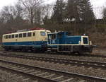 DB Museum 140 423-5 + 333 068-5 als Tfzf 91340 von Halle (S) Gbf nach Koblenz-Lützel, 08.02.2017 in Erfurt-Bischleben.