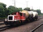 Kf 333 021-4 mit eine bergabegterzug auf Bahnhof Emmerich am 15-7-1998.