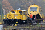 die kleine  Emma  333 145-1 der Werkstatt Duisburg in Duisburg-Entenfang 9.11.2016