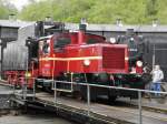 Kf 3 mit dem Tender der 01 008 auf der Drehscheiben in Bochum Dahlhausen am 16.4.2011