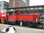 Eine BR335 Rangiert am Mittag den 19.7.08 einen leeren Regionalzug aus dem Bahnhof Freiburg (Breisgau)