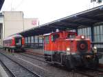 Die Kleinlok 335 136-8 bei Rangierarbeiten in Trier Hbf am 3.9.2007.