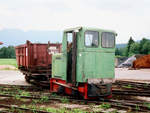 Im Juli 1996 war die Torfbahn von Adelstetten bei Freilassing noch in Betrieb. Der Rohstoff wurde in Holzloren vom Abbauort zu einer Verladeeinrichtung an der B304 gebracht. 