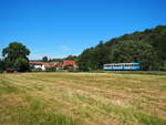 Die Wipperliese bei der Ausfahrt aus dem Haltepunkt  Friesdorf .