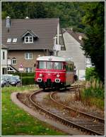 - Zu Besuch bei der Oleftalbahn - Der Trassenverlauf der Oleftalbahn ist historisch typisch fr die kostengnstige Anlage von Nebenbahnen unmittelbar an und auf vorhandenen Straen- und Wegetrassen,