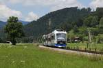 Der VT 101 der BOB (oder besser gesagt seit Juni: BRB) ist am 19.07.2020 zwischen Fischbachau und Geitau nach Bayrischzell unterwegs