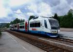 Der Kinderland-BOB 609 117 bei einer Sonderfahrt nach Bayerisch Eisenstein am 12.05.2007 am Bahnhof Zwiesel.