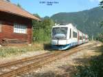 VT 114  Fischbachau  verlt am 02.08.2003 den Endbahnhof Bayrischzell in Richtung Mnchen.