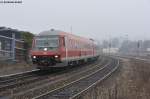 610 513 mit dem RE 3559 nach Schwandorf bei der Einfahrt in dem Bahnhof Amberg, 27.02.2011