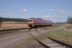 610 011 an dem gekappten Anschlussgleis zum Umspannwerk Etzenricht.(1.4.2012)