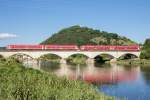 Der RE 3698 nach Hof auf der Regenbrcke in Regenstauf.(16.6.13)