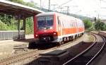 611 034 legt sich als IRE 3258 Aulendorf - Stuttgart Hbf in Stuttgart-Untertrkheim in die Kurve.