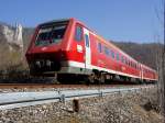 611 506 als IRE 3213 von Neustadt (Schwarzwald) nach Ulm passiert am 04.03.2011 vor Sigmaringen die Burgruine Gebrochen Gutenstein.