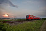 Nachsschuss bei einem gewitterhaften Abend auf den Dieseltriebzug 612 486 der als RE 3699 unterwegs ist nach Regensburg Hbf.Bild aus Irrenlohe den 30.5.2017