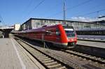 612 143-7 wartet am 13.8.2017 als RE57413 von Memmingen im Münchener Hauptbahnhof auf Ausfahrt in die Abstellung.