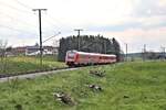 Als RE 57532 ist hier am 2.5.2023 um 16.30 Uhr eine Doppel Einheit VT 612 in Richtung Memmingen bei Grabus unterwegs. Führungsfahrzeug ist der VT 612588 der DB.