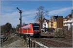 Der DB Dieseltriebzug 612 159 erreicht von Augsburg kommend Lindau Aeschbach.