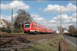 612 542/042 und 612 541/041 neigen sich, als RE17 (RE 3912)  Sauerland-Express  nach Hagen Hbf, in die Kurve.