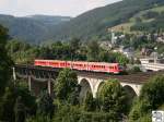 Zwei Regioswinger (Baureihe 612) berqueren die Trogenbachbrcke in Ludwigstadt (Landkreis Kronach) auf den Weg nach Saalfeld am 18.