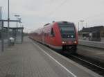 Hier 612 512 als RE4 nach Hannover Hbf., bei der Einfahrt am 8.4.2010 in Halle(Saale) Hbf.