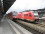 Hier links 612 070 als RE3 von Hof Hbf.