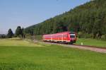 612 074 ist als RE auf dem Weg nach Oberstdorf und erreicht in Krze Altstdten(Allgu).